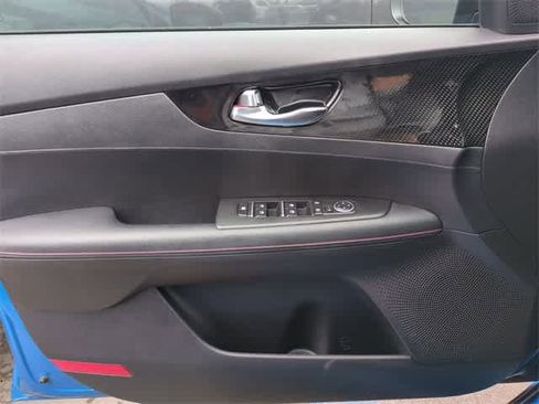 Used 2023 Kia Forte GT image 31