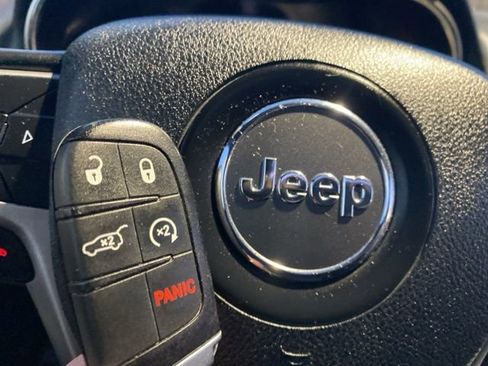 Used 2018 Jeep Grand Cherokee Limited w/ Trailer Tow Group IV image 45