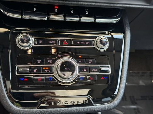 Used 2022 Lincoln Corsair AWD w/ Premium Package image 29