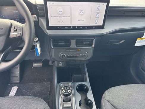 New 2025 Ford Maverick XL image 27