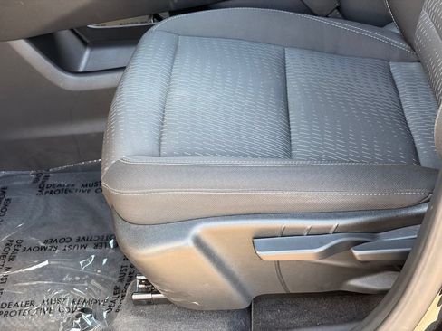 Used 2025 Chevrolet Equinox LT FWD image 20