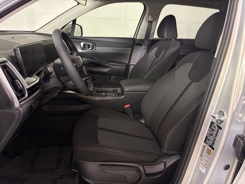 New 2026 Kia Sorento LX FWD image 16