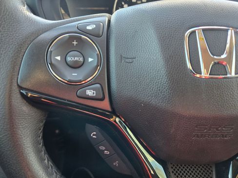 Used 2021 Honda HR-V EX-L image 24