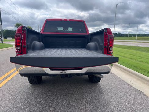 Used 2026 RAM 2500 Big Horn AWD/4WD image 10