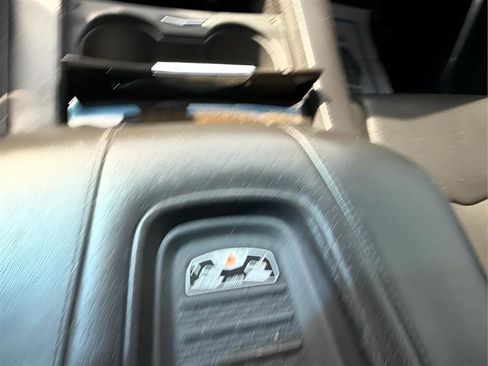 Used 2018 Cadillac Escalade Platinum image 68