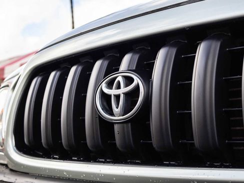 Used 2003 Toyota Tacoma 2WD Regular Cab image 5