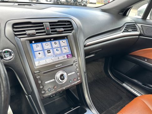 Used 2019 Ford Fusion Titanium FWD image 24