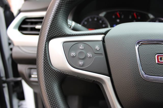 Used 2021 GMC Acadia SLE w/ Driver Convenience Package AWD/4WD image 16