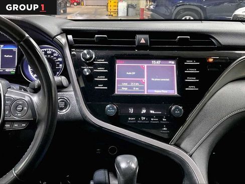 Certified 2019 Toyota Camry SE image 6