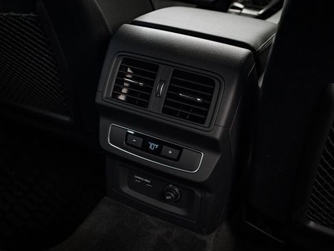 Certified 2024 Audi Q5 2.0T Premium w/ Summer of Audi Package image 36