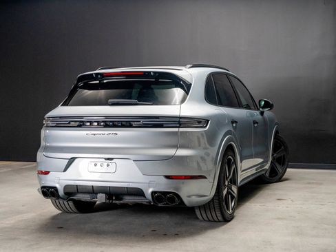 Certified 2025 Porsche Cayenne GTS AWD/4WD image 7