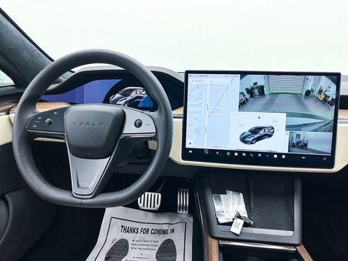 Used 2021 Tesla Model S Plaid image 5