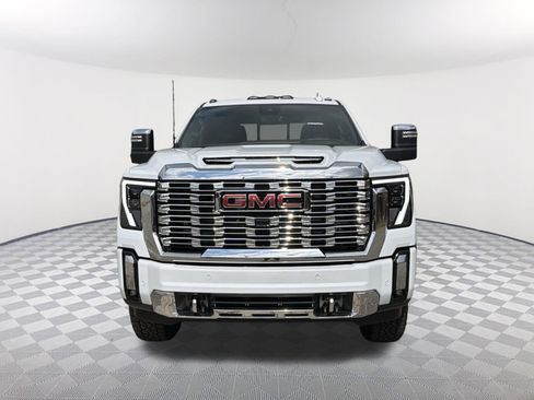 New 2026 GMC Sierra 2500 Denali w/ Denali Reserve Package AWD/4WD image 2