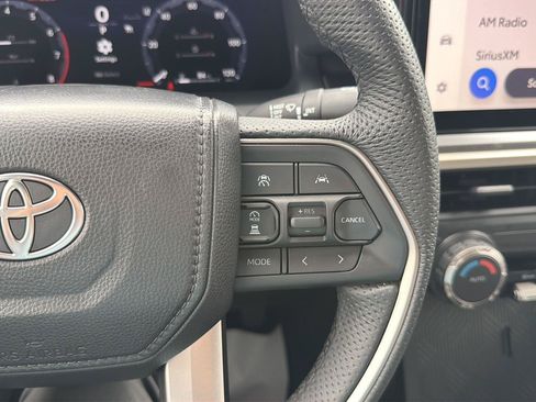 Used 2025 Toyota Tacoma TRD Off-Road AWD/4WD image 29