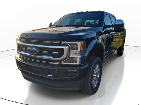 Used 2022 Ford F350 Platinum AWD/4WD image 3