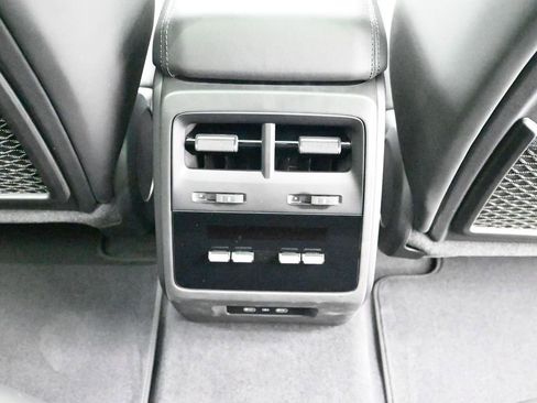 Certified 2024 Porsche Macan 4 Electric AWD/4WD image 8