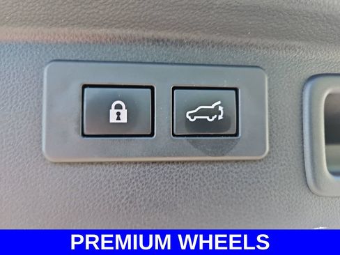 Certified 2024 Subaru Forester Touring AWD/4WD image 18