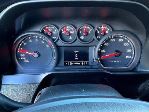 Used 2022 Chevrolet Silverado 1500 Custom image 9