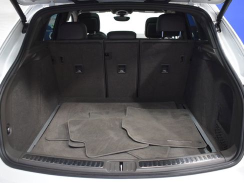 Used 2018 Porsche Macan S image 14