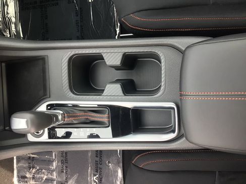 New 2025 Nissan Sentra SR image 16