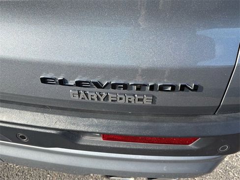 Used 2025 GMC Acadia Elevation image 20