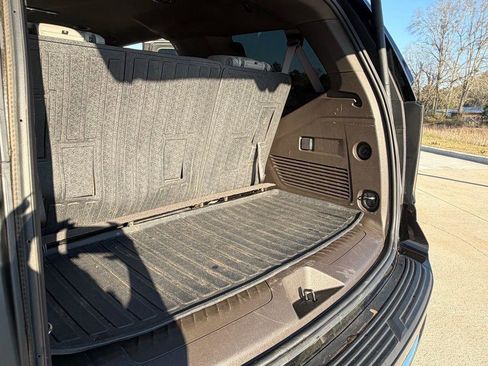 Used 2025 Chevrolet Tahoe LT image 14