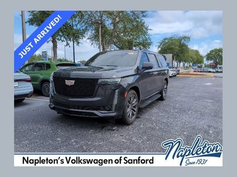 Used 2022 Cadillac Escalade ESV Sport Platinum image 1