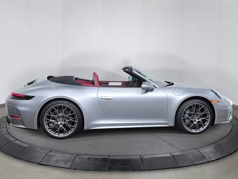Certified 2025 Porsche 911 Carrera RWD image 8