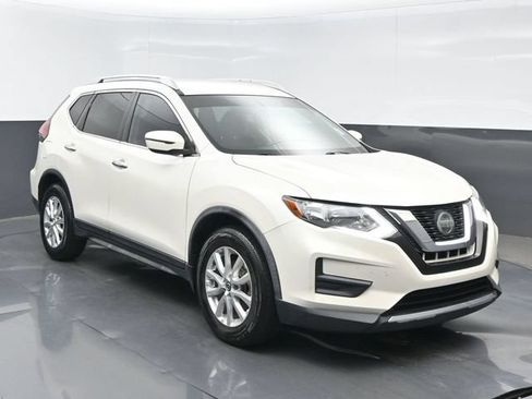 Used 2018 Nissan Rogue SV FWD image 8
