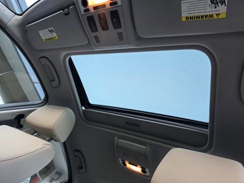 Used 2011 BMW 328i Sedan image 25