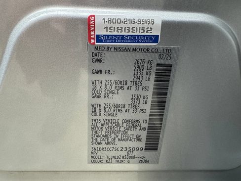 Used 2025 Nissan Pathfinder SL AWD/4WD image 33