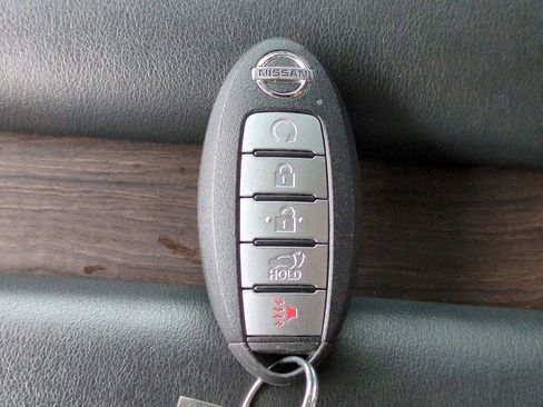 Used 2020 Nissan Murano Platinum w/ Cargo Package image 32