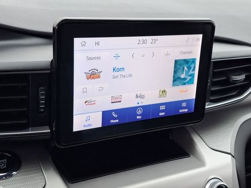 Certified 2022 Ford Explorer XLT w/ Equipment Group 202A image 18