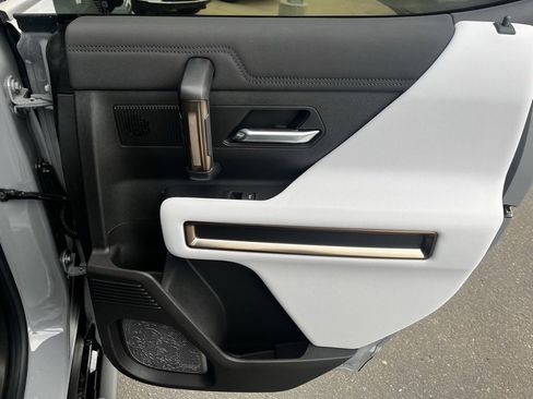 New 2025 GMC Hummer EV 3X w/ Extreme Off-Road Package image 34