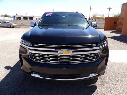 Used 2022 Chevrolet Suburban Premier image 3