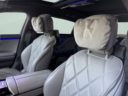 Certified 2022 Mercedes-Benz Maybach S 580 4MATIC image 43