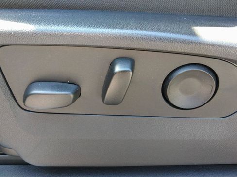 Used 2023 Chevrolet Silverado 1500 LT image 13
