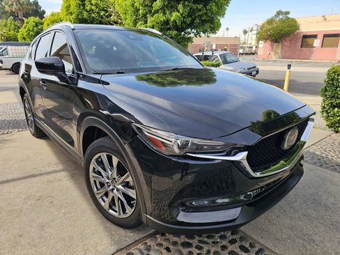 Used 2019 MAZDA CX-5 Signature image 3