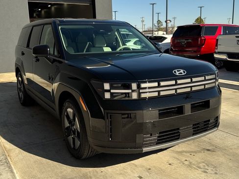 New 2026 Hyundai Santa Fe SE image 3