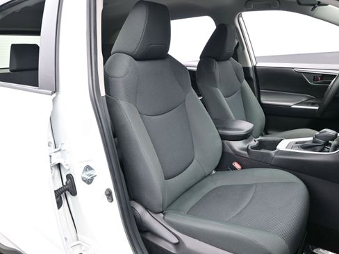 Used 2024 Toyota RAV4 LE image 13