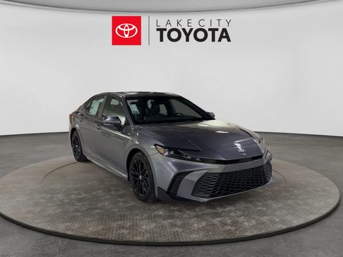 Used 2026 Toyota Camry SE w/ Convenience Package FWD image 13