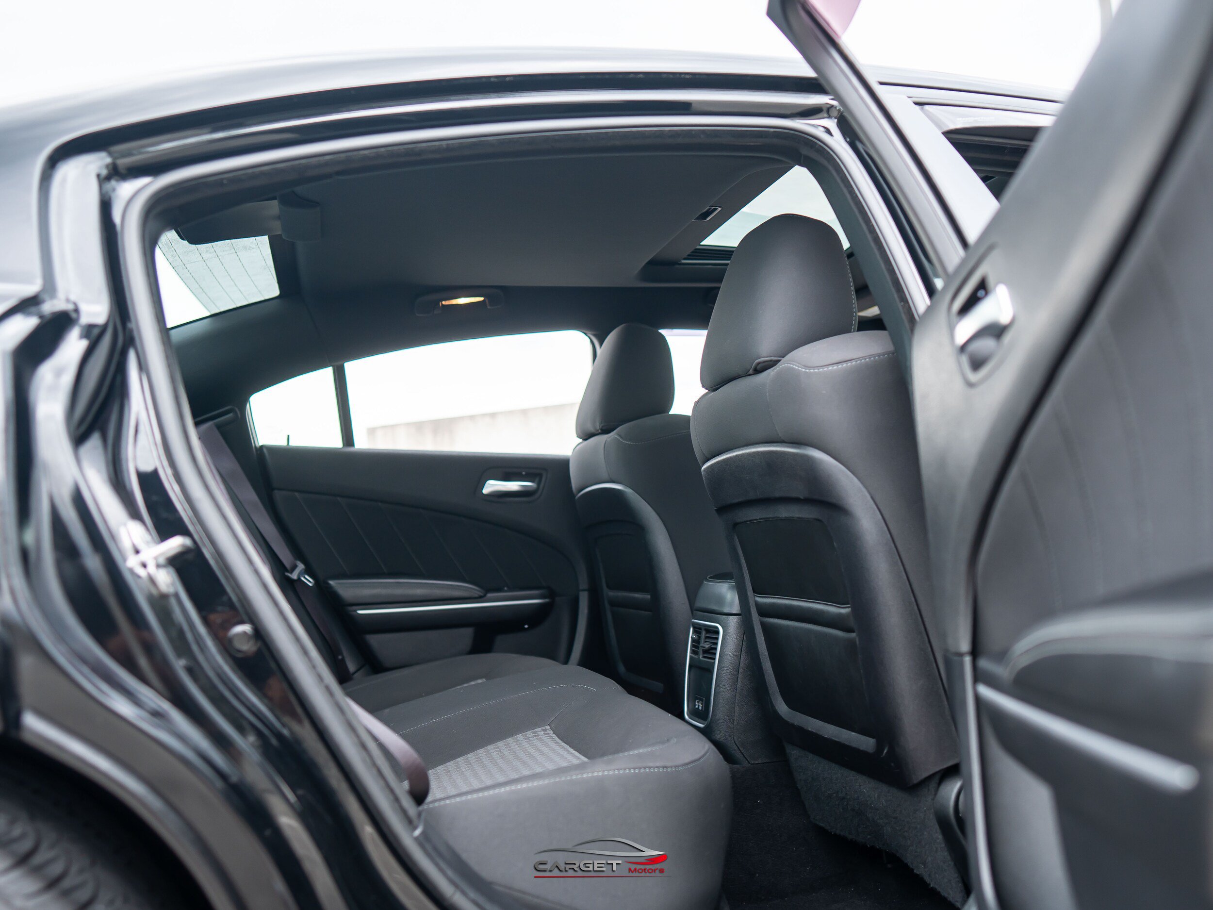 Used 2019 Dodge Charger Scat Pack w/ Dynamics Package RWD image 19