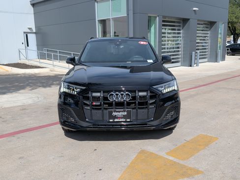 Used 2021 Audi SQ7 Prestige AWD/4WD image 3