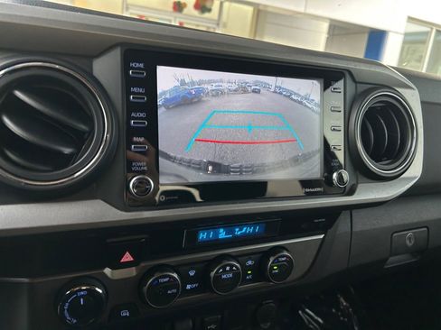 Used 2021 Toyota Tacoma image 19