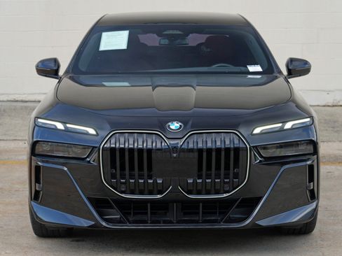 Used 2024 BMW 740i w/ Premium Package 2 RWD image 61