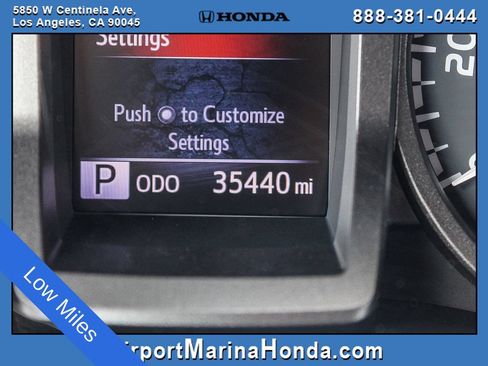 Used 2022 Toyota Tacoma TRD Off-Road w/ Technology Package AWD/4WD image 2