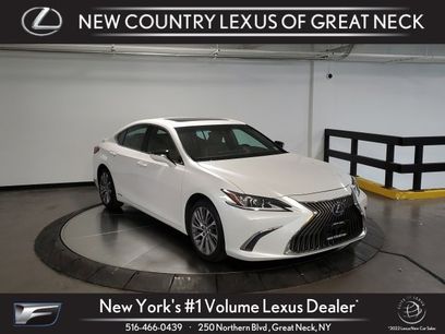 Used 2021 Lexus ES 300h w/ Premium Package
