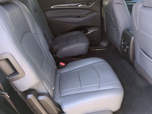 Used 2021 Buick Enclave Essence image 20