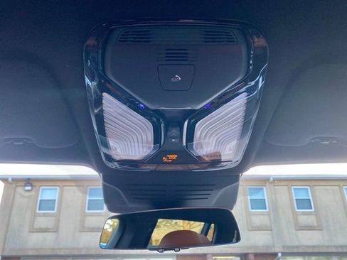 Used 2023 BMW X7 xDrive40i w/ Executive Package image 36