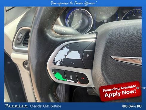 Used 2020 Chrysler Pacifica Touring-L FWD image 23